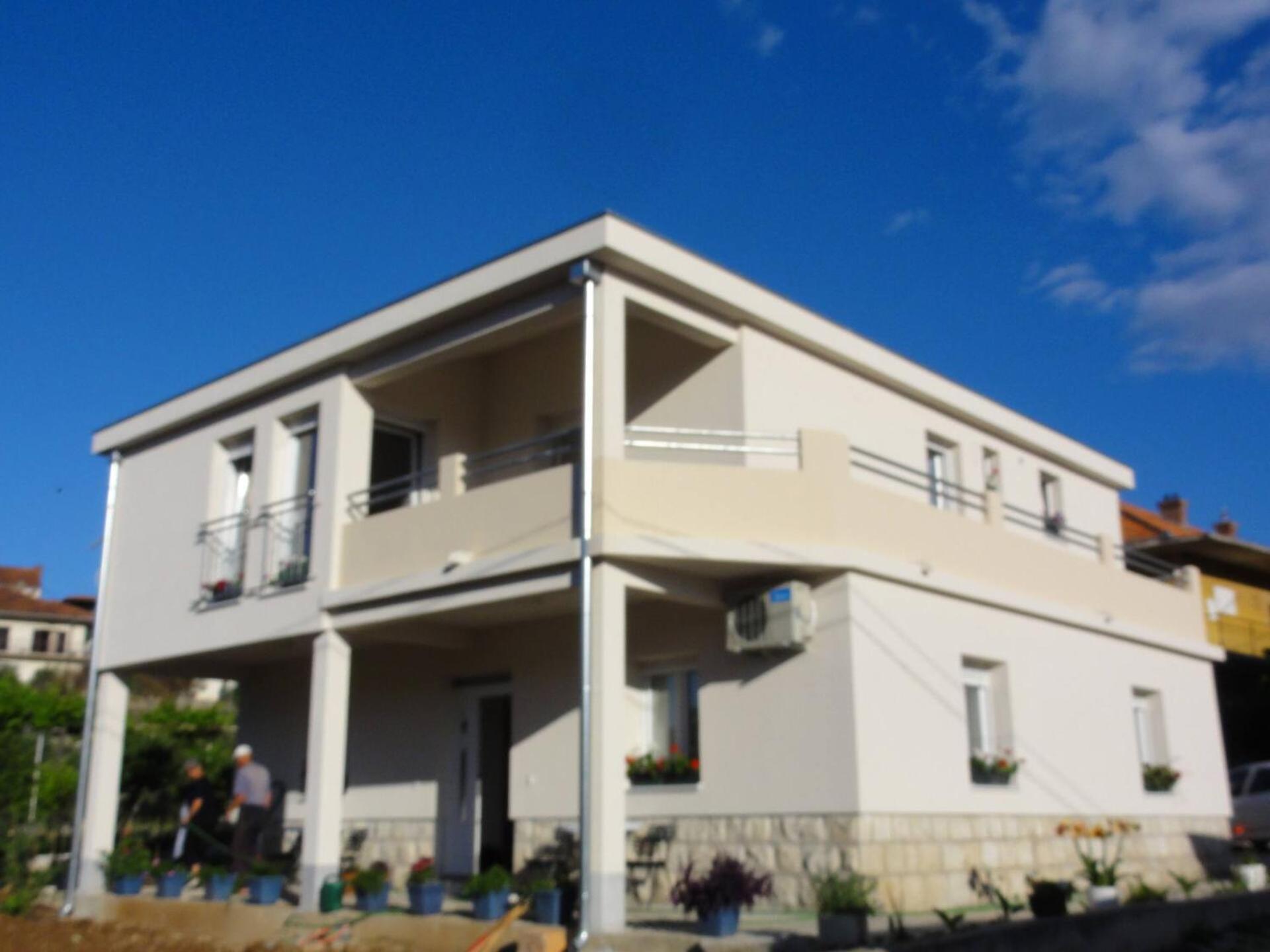 Apartments Cubela Beautiful Garden Trogir Exterior photo